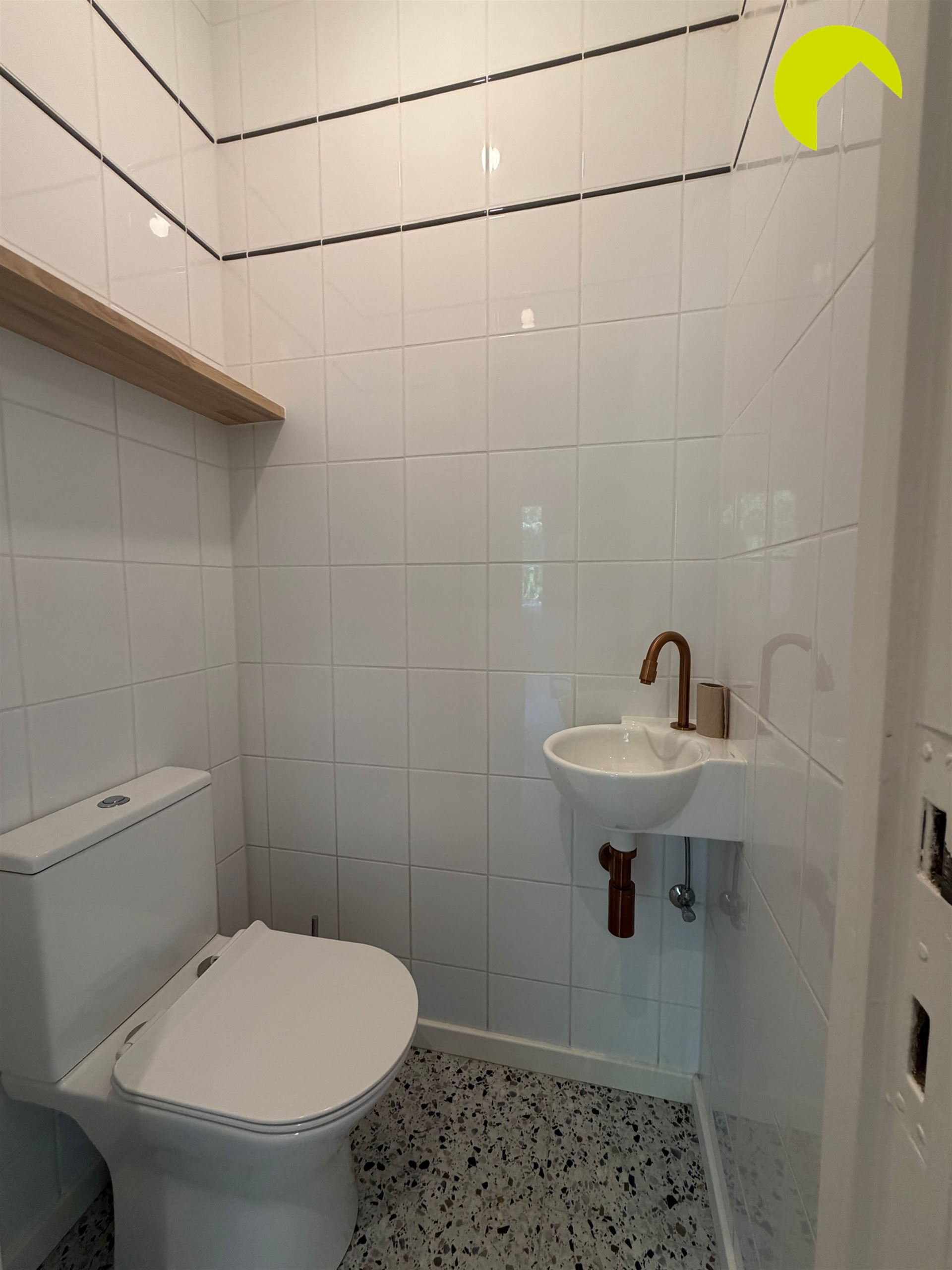 Gelijkvloers appartement met prachtige tuin in een rustige en aangename woonwijk! - foto 5