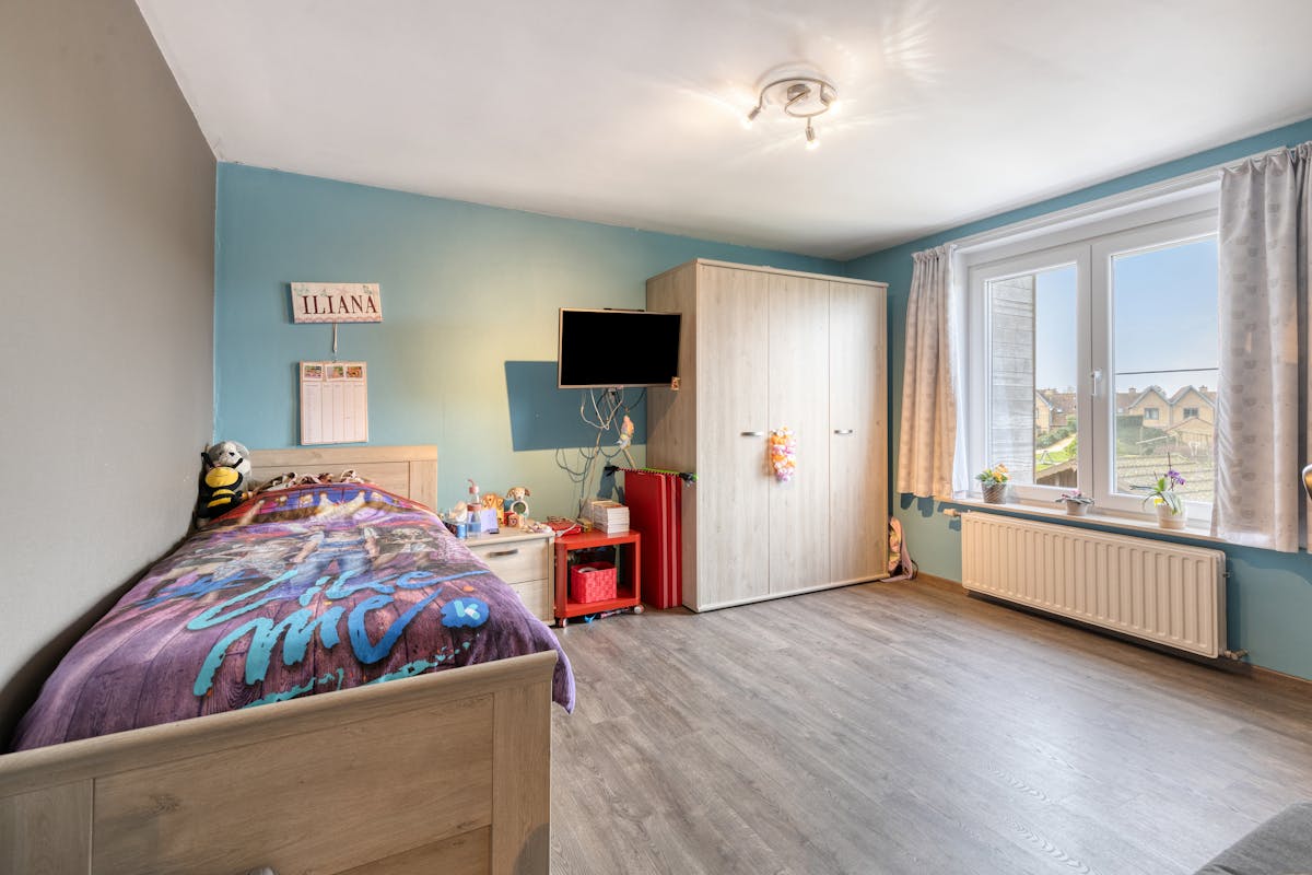 Gerenoveerde woning met 4 slaapkamers, tuin en garage. - foto 5