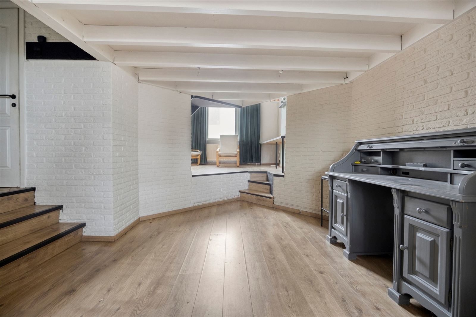 Te renoveren karakterwoning op strategische ligging in Mortsel - foto 5