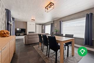 Ontdek deze charmante woning gelegen in de idyllische Veldstraat, Koekelare, waar de natuur jouw nieuwe buurman is. Met het bos op slechts...
