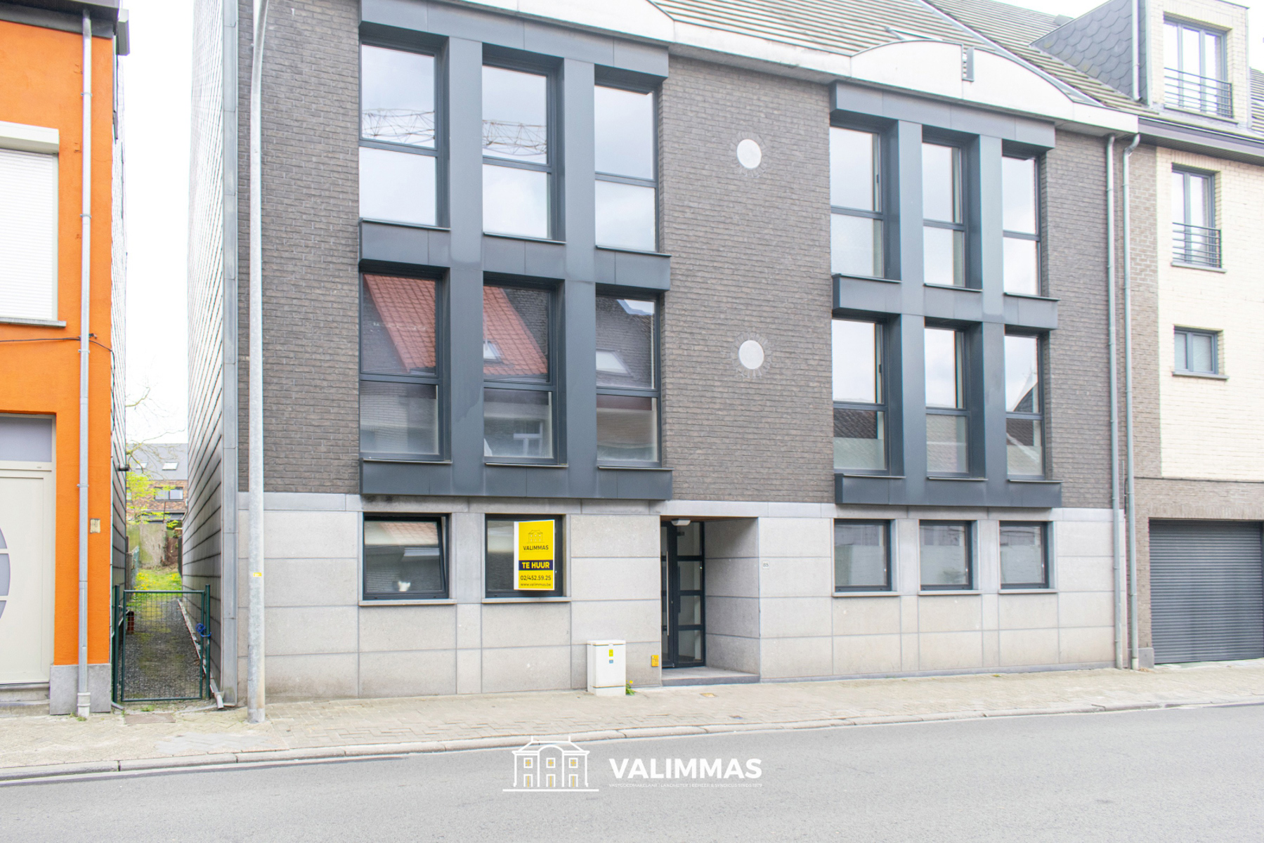 Instapklaar gelijkvloersappartement met zonneterras & tuin - foto 2