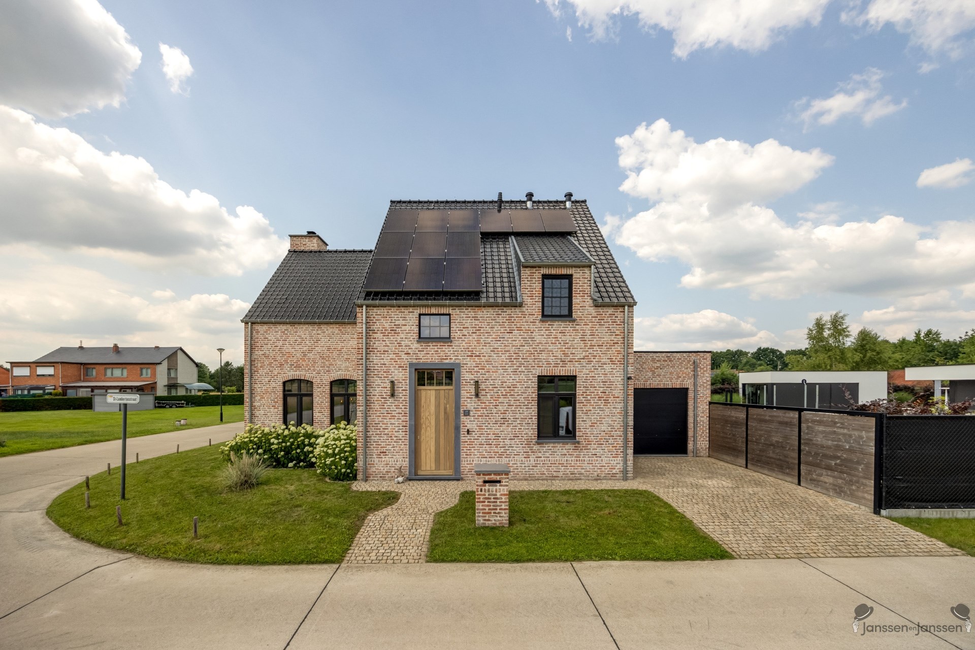 Recente woning met 3 slaapkamers op 482 m² - foto 1