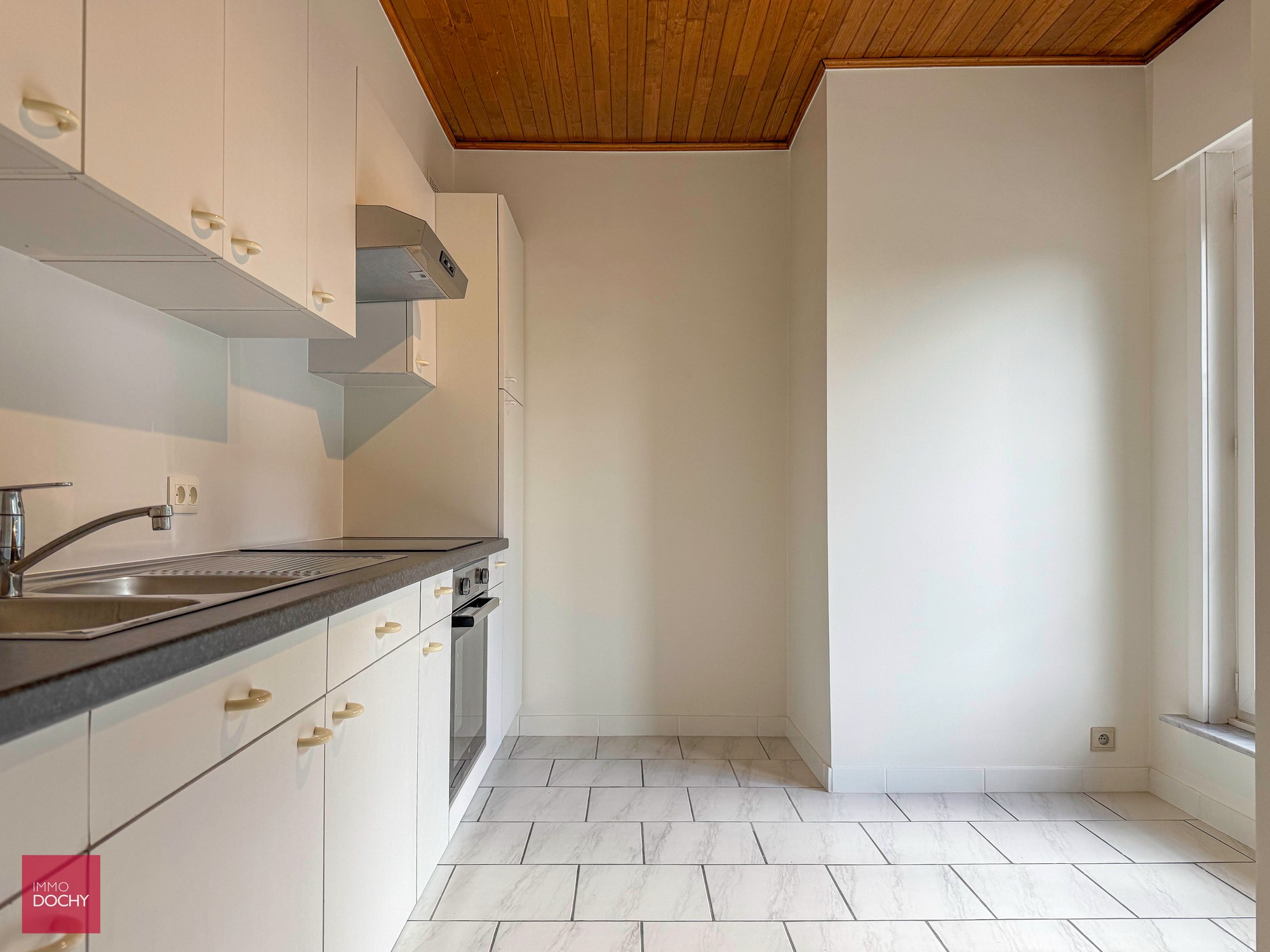 Volledig gerenoveerd duplex - appartement met garage | Deerlijkseweg - foto 5