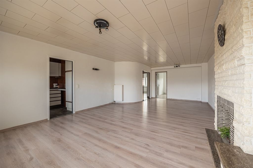 Ruim en lichtrijk appartement met 2 slaapkamers - foto 4