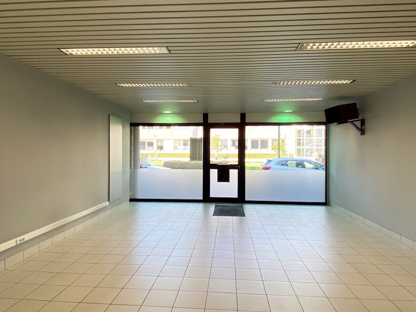 WINKELRUIMTE OP COMMERCIËLE LIGGING IN CENTRUM PITTEM - foto 5