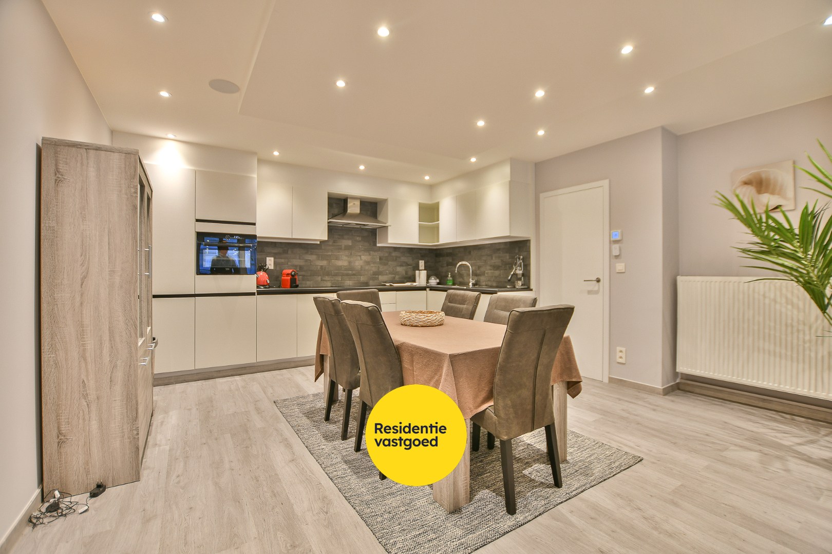 Gerenoveerd appartement met 2 slaapkamers te koop op toplocatie te Blankenberge! - foto 5