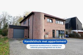 Dit uitstekend onderhouden handelshuis met instapklaar 2-slaapkamer appartement is gelegen in Olmen, op een vlot bereikbare locatie met...
