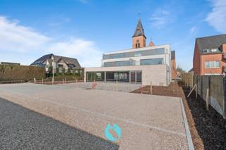 Residentie ‘Heksenketel’ verwijst naar het bekende dorpscafé dat hier vroeger zijn locatie had. De residentie zal naast privé bewoning ook een...