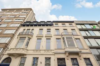 Uniek opbrengsteigendom: historisch herenhuis met 18 studentenkamers en 2 appartementen op toplocatie in AntwerpenBent u op zoek naar een...