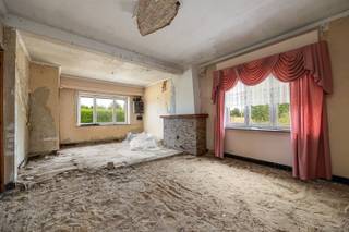 Deze charmante woning in Itegem biedt een unieke kans voor wie droomt van een renovatieproject. Gelegen op een ruim perceel van 4.683 m², geniet...