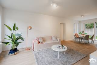 Maison clé en main, économe en énergie (EPC A) sur un terrain ensoleillé dans un quartier résidentiel calme à Brasschaat !Cette maison rénovée de...