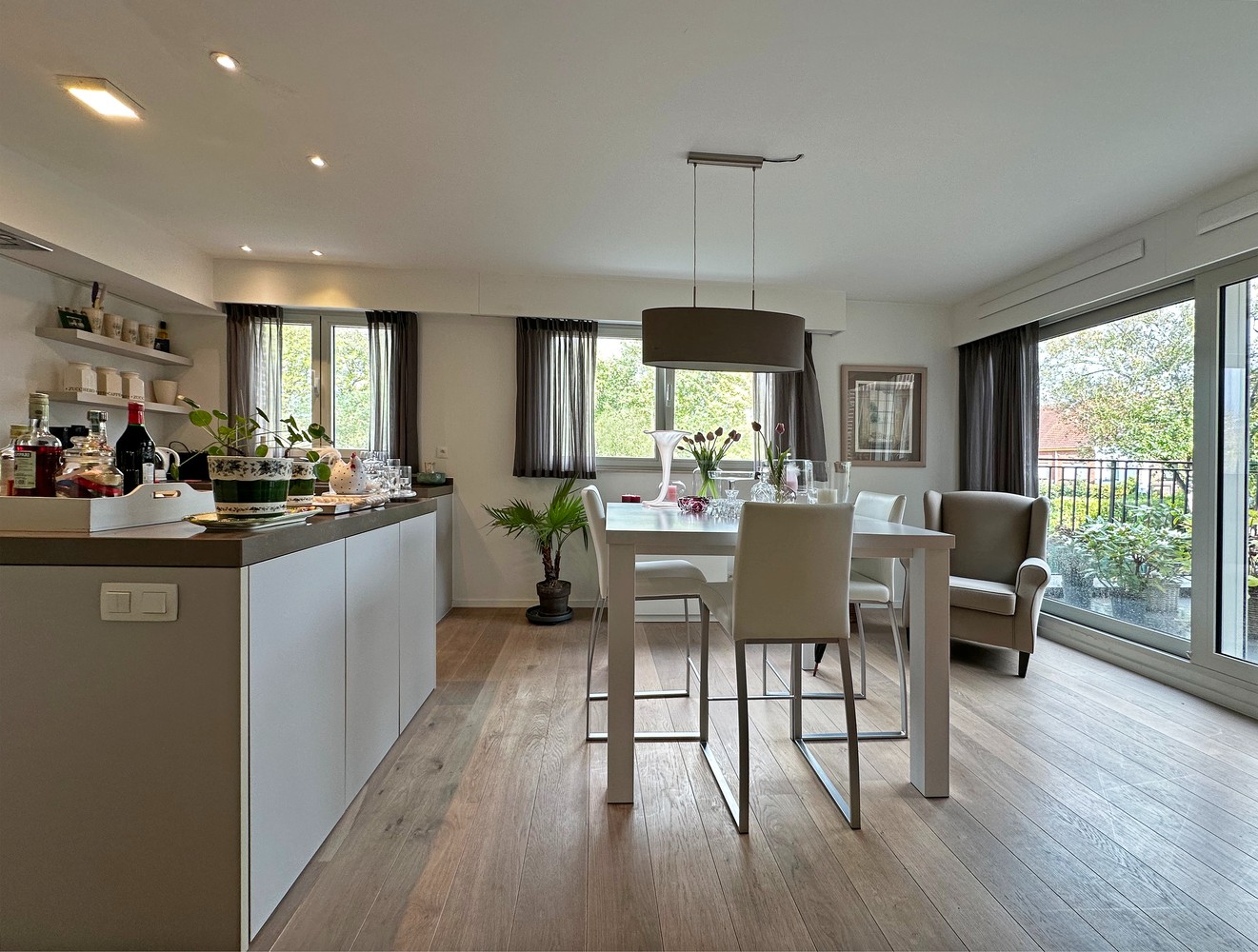 Appartement à louer à S Gravenwezel avec 2 chambres - photo 2