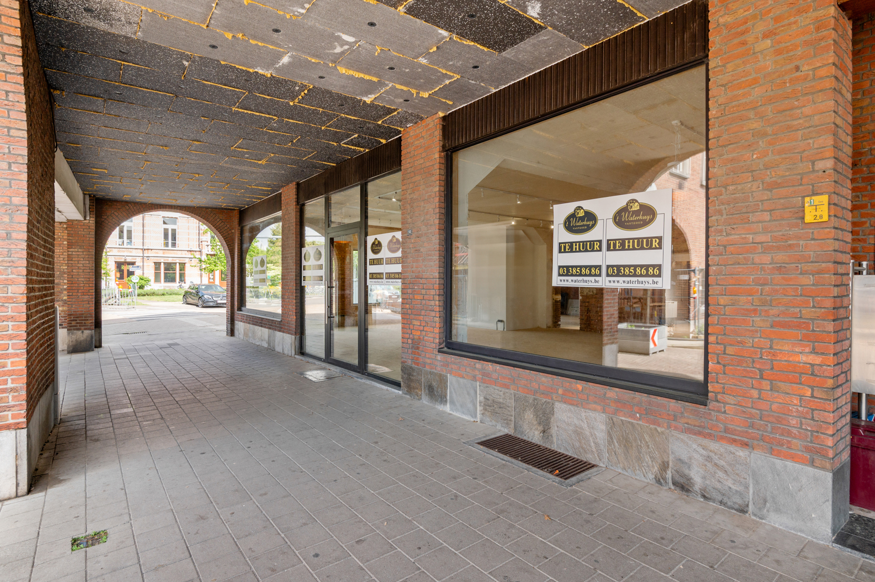 Ruim handelspand van ca. 165 m² op een commerciële locatie. - foto 2