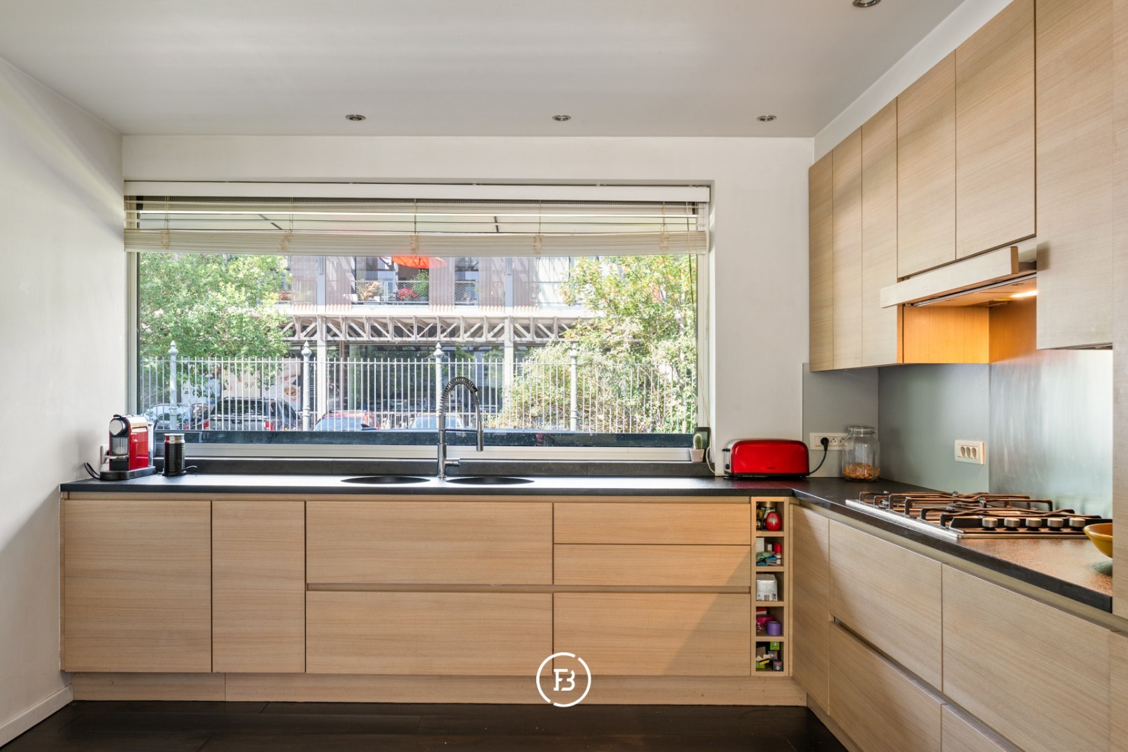 Élégant duplex avec une grande terrasse ensoleillée - photo 5