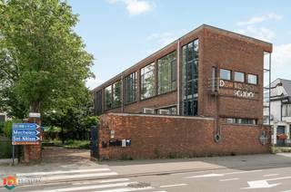 Dit charmante en karaktervolle duplex-kantoor, gelegen in het voormalige ‘Don Bosco’-schoolgebouw in Willebroek, ademt sfeer en geschiedenis...