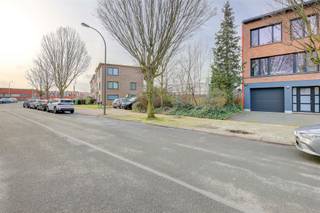Ce terrain à bâtir (320m²) est à vendre dans le quartier recherché de Neerlandwijk à Wilrijk. Le terrain convient à une construction fermée, de type...