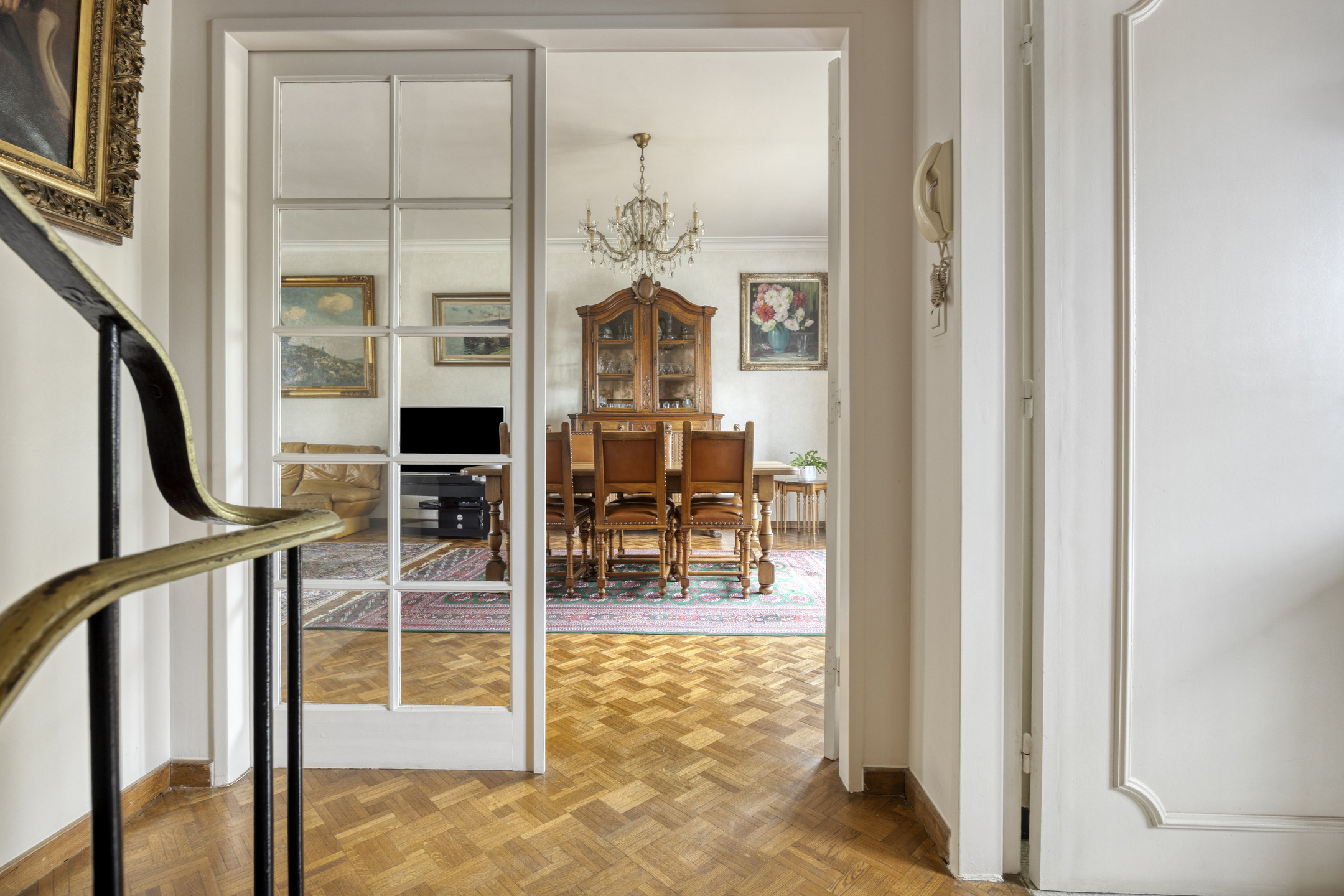 Authentieke villa met 3 kamers, garage en prachtige tuin! - foto 5