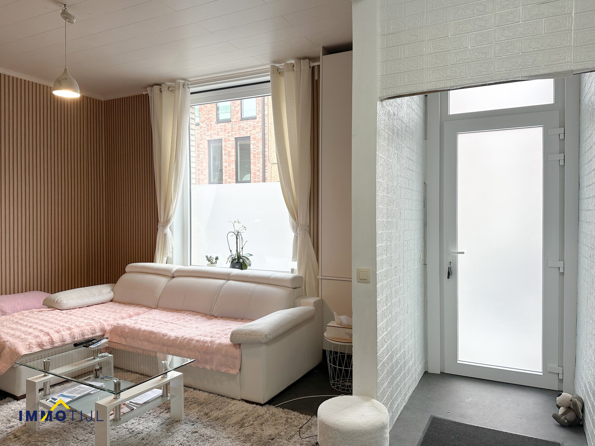 Goed gelegen woning met 3 slaapkamers! - foto 2