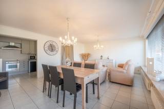 Res. Viking – Ontdek dit prachtige, instapklaar appartement waar ruimte, licht en functionaliteit perfect samenkomen. De open keuken vloeit...