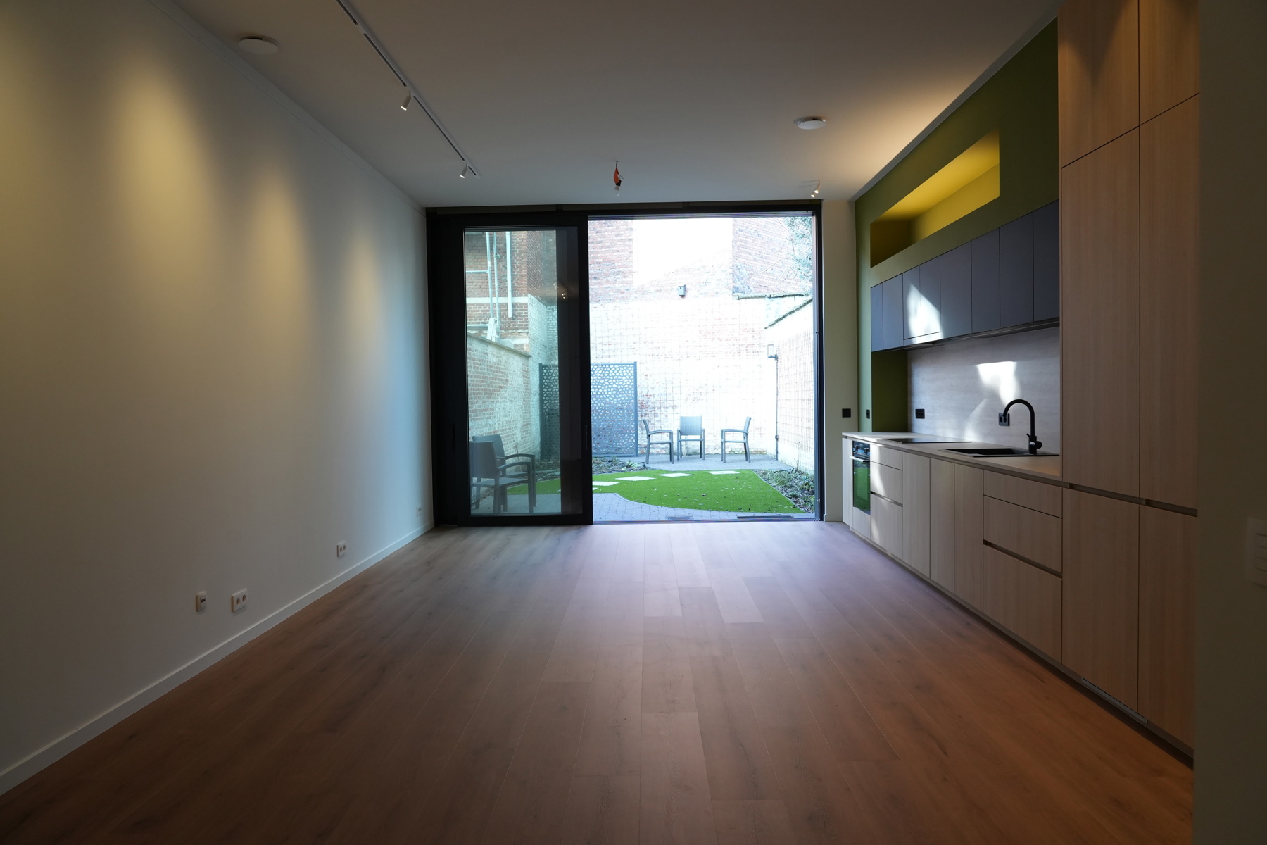 Gerenoveerd 1 SLK-gelijkvloersappartement met stadstuin - foto 4