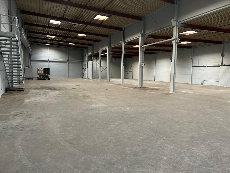 Magazijn 1275m² - photo 1
