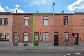 Langs de Spaansebrugstraat ter hoogte van nummer 92 vinden we deze volledig instapklare woning terug. Grote troef van deze woning is ongetwijfeld...