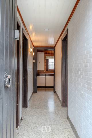 Cherchez-vous une maison à rénover avec un grand jardin? Continuez à lire.Cette maison est située dans une rue calme au centre de Ruien. De...