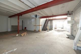 ANVERS - 't Zuid : Lambermontplaats : Projet de rénovation unique avec garage pour 5 voitures dans un emplacement privilégié. DESCRIPTION :La...