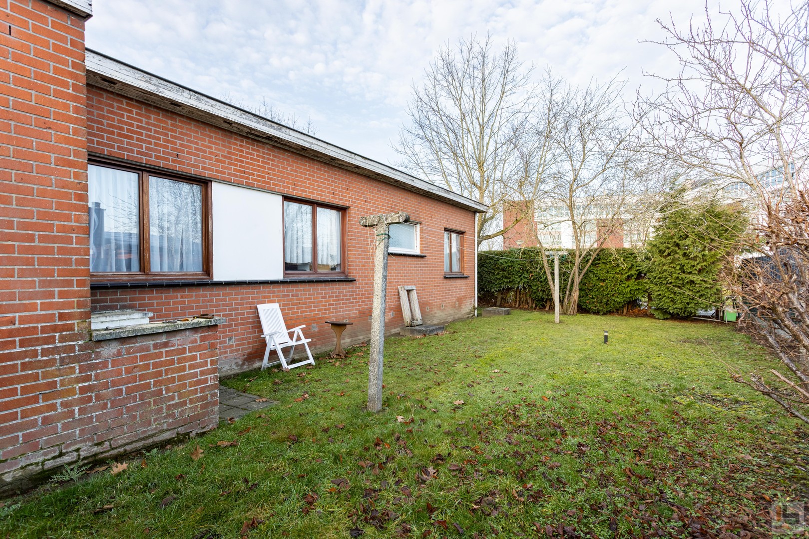 Bungalow in doodlopende straat met 3 slaapkamers en garage - foto 5