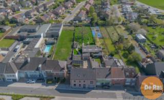 ERPE-MERE - Unieke eigendom met tal van mogelijkheden voor zelfstandige, co housing, ... in het hart van MereDeze unieke eigendom is gelegen op een...