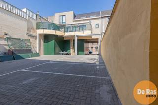 AALST - Centraal gelegen bel-etagewoning met magazijnOp slechts 45 meter van het bruisende stadscentrum van Aalst bevindt zich deze verrassend ruime...