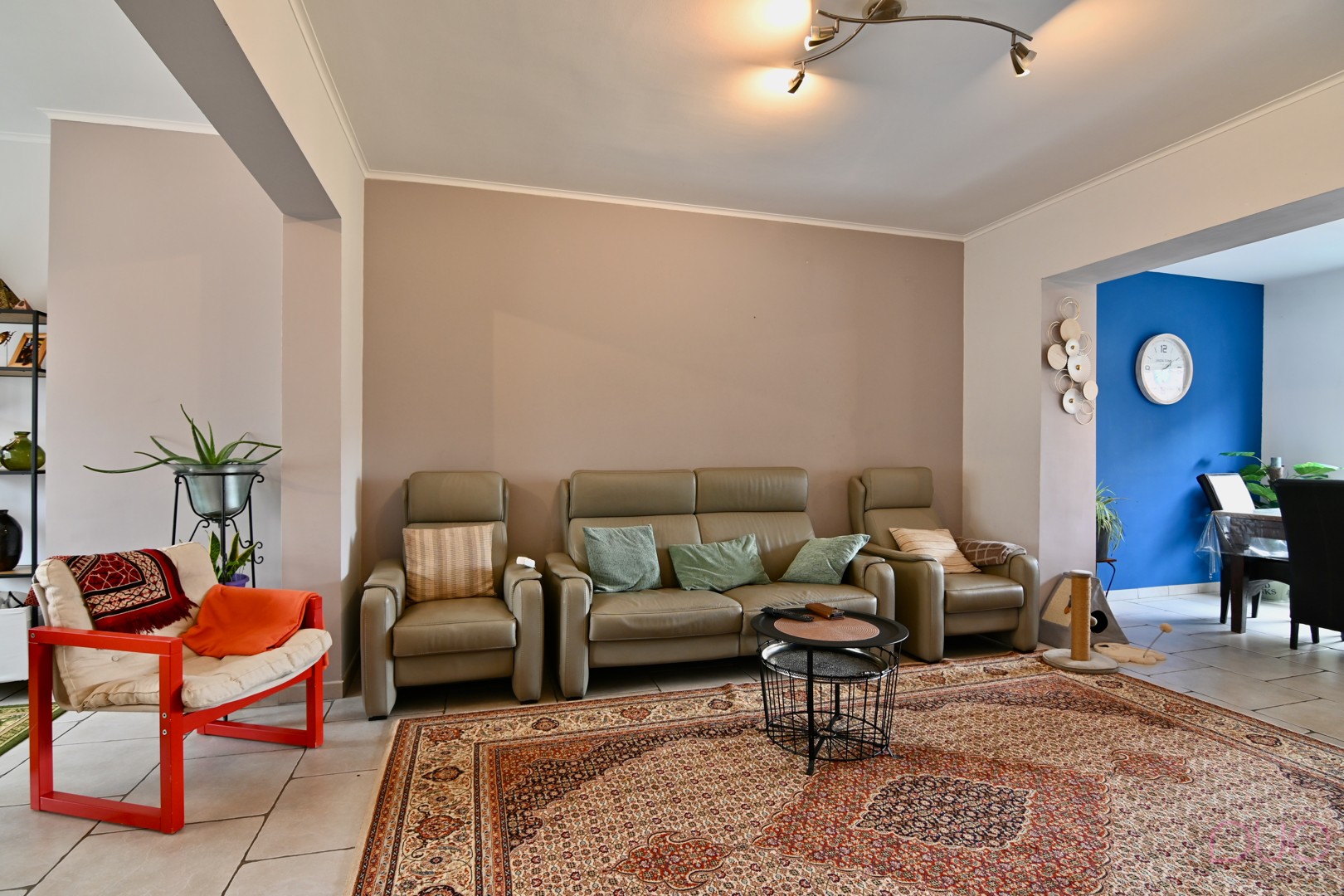 Leuke rijwoning met garage in een rustige kindvriendelijke buurt - foto 4