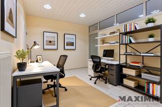 Vlakbij het centrum van Wachtebeke, in één van de hoofdstraten, bieden we u deze gelijkvloerse kantoor- of praktijkruimte aan. De eigendom...