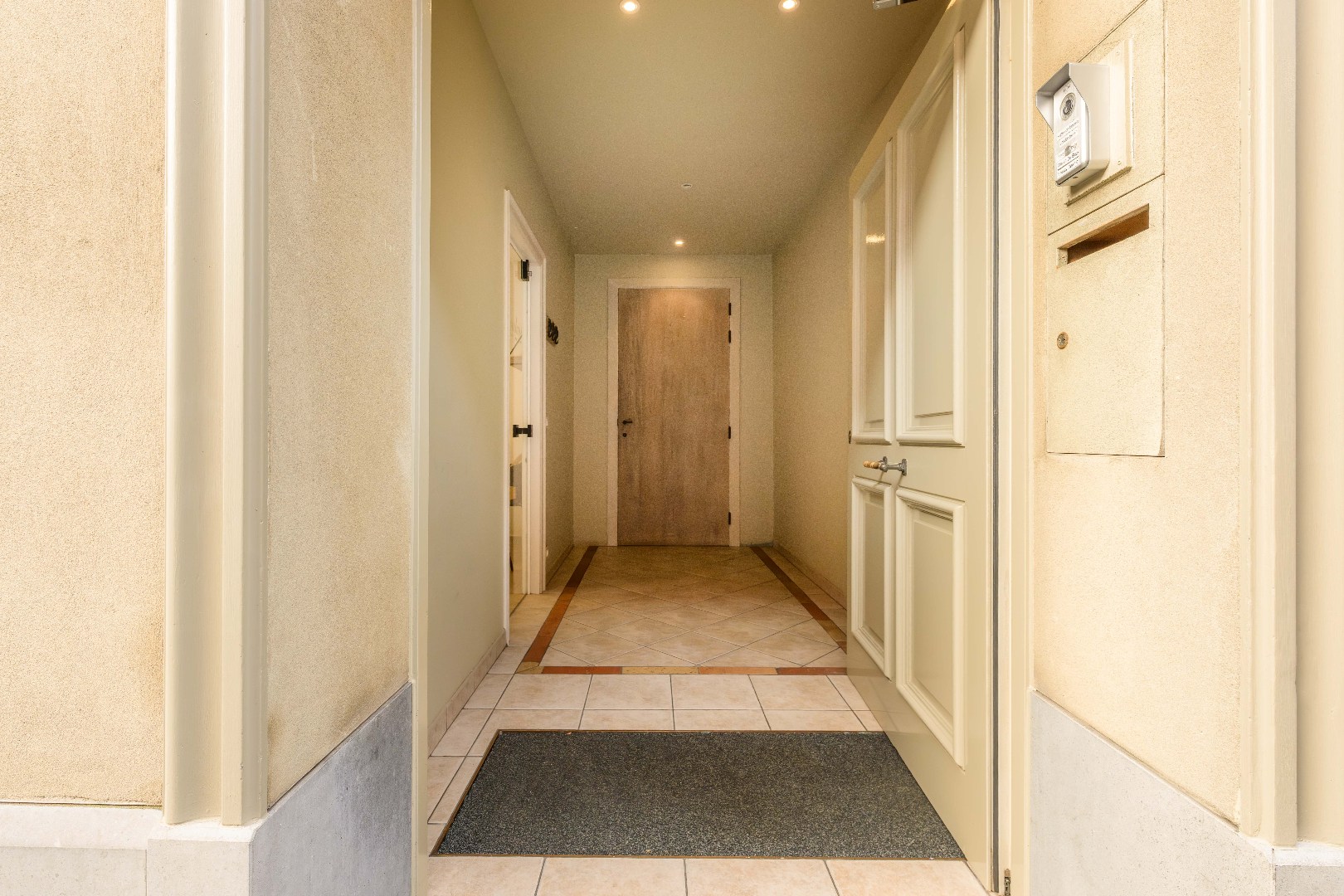 PRACHTIGE HERENWONING MET HEDENDAAGS MODERN COMFORT - foto 2