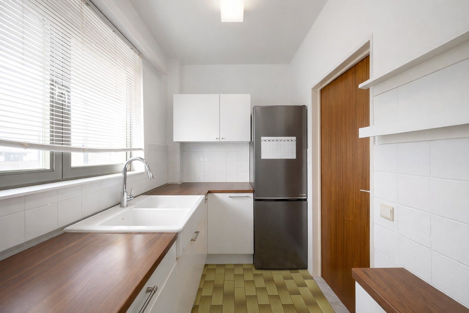 Ruim appartement met 2 slaapkamers en een garage in Stabroek! - foto 5
