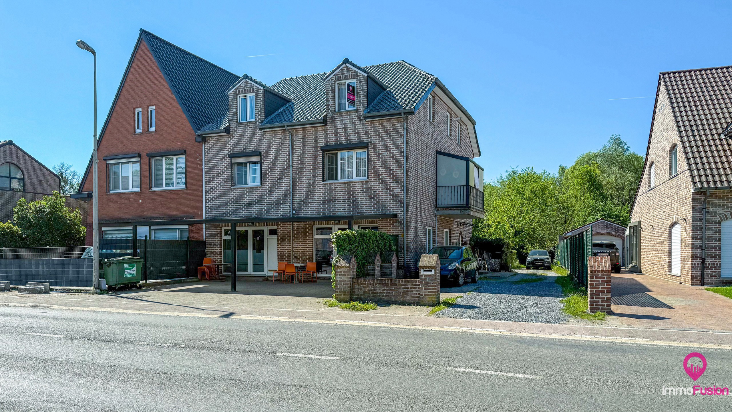 Instapklaar appartement met 2 slpks, balkon, tuin + parking! - foto 2