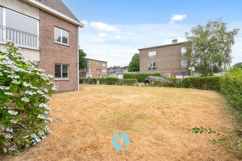 Kleinschalig gebouw met 2 appartementen en 2 garages - foto 4