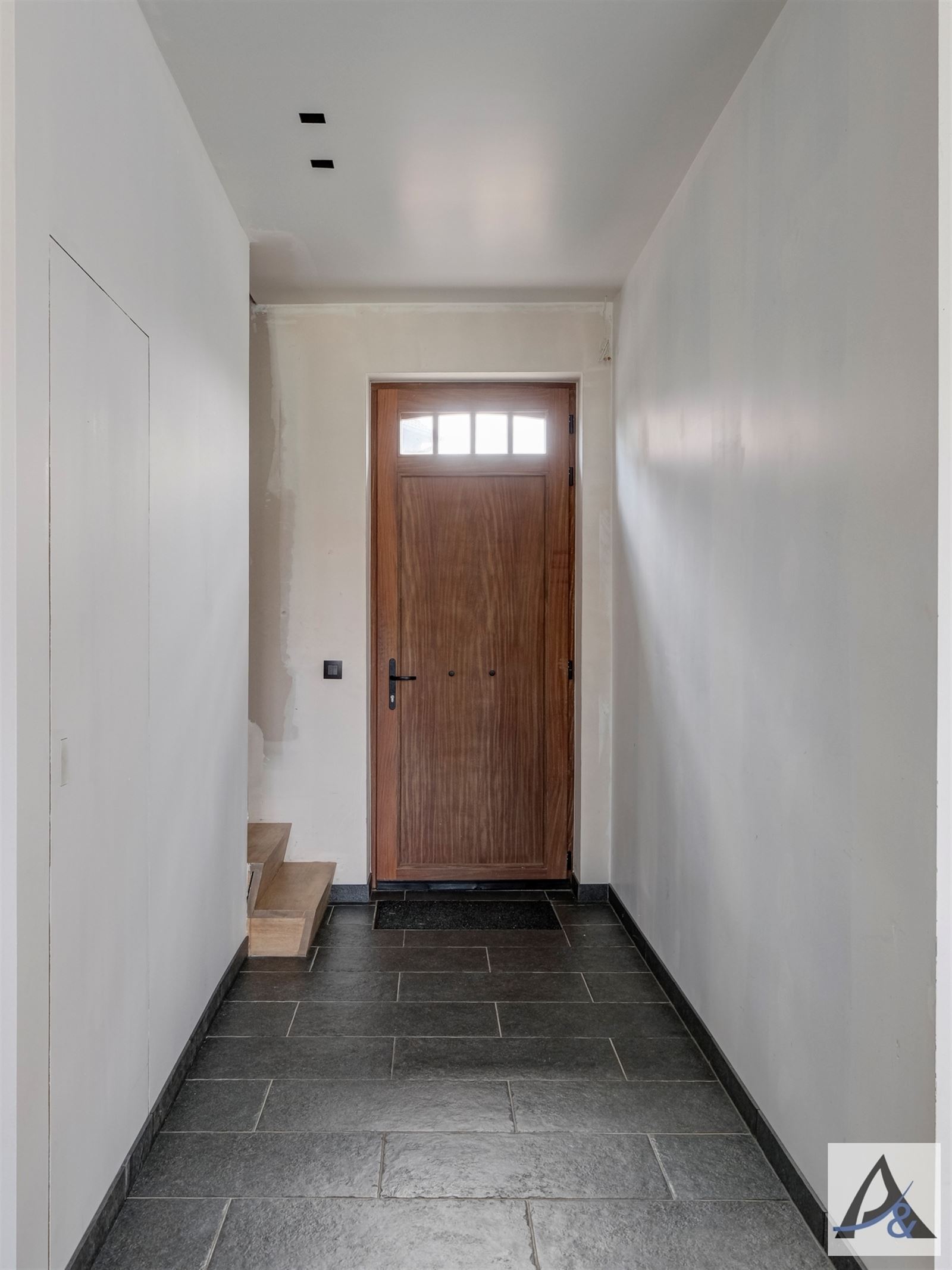 Totaal gerenoveerde, instapklare gezinswoning te koop in het hart van Munsterbilzen! - foto 4