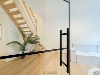 VOLLEDIG GERENOVEERDE STADSWONING met UITSTEKENDE LIGGING aan het STATION VAN OUDENAARDE. Deze woning werd in 2025 VOLLEDIG GERENOVEERD met oog...