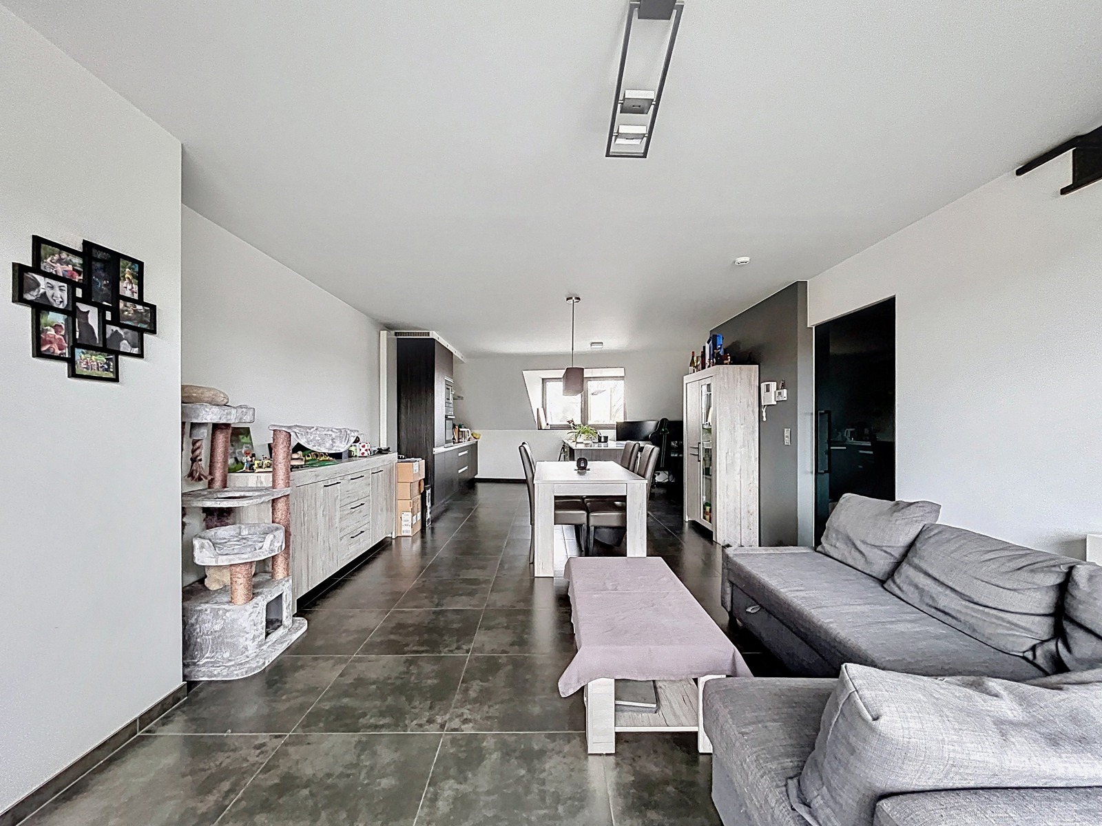 Prachtig duplexappartement met 2 SLPK, Terras & Staanplaats! - foto 1