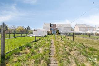 In een rustig, doodlopend straatje, op wandelafstand van het recreatiedomein De Gavers, bevindt zich deze solide maar te renoveren woning. De...