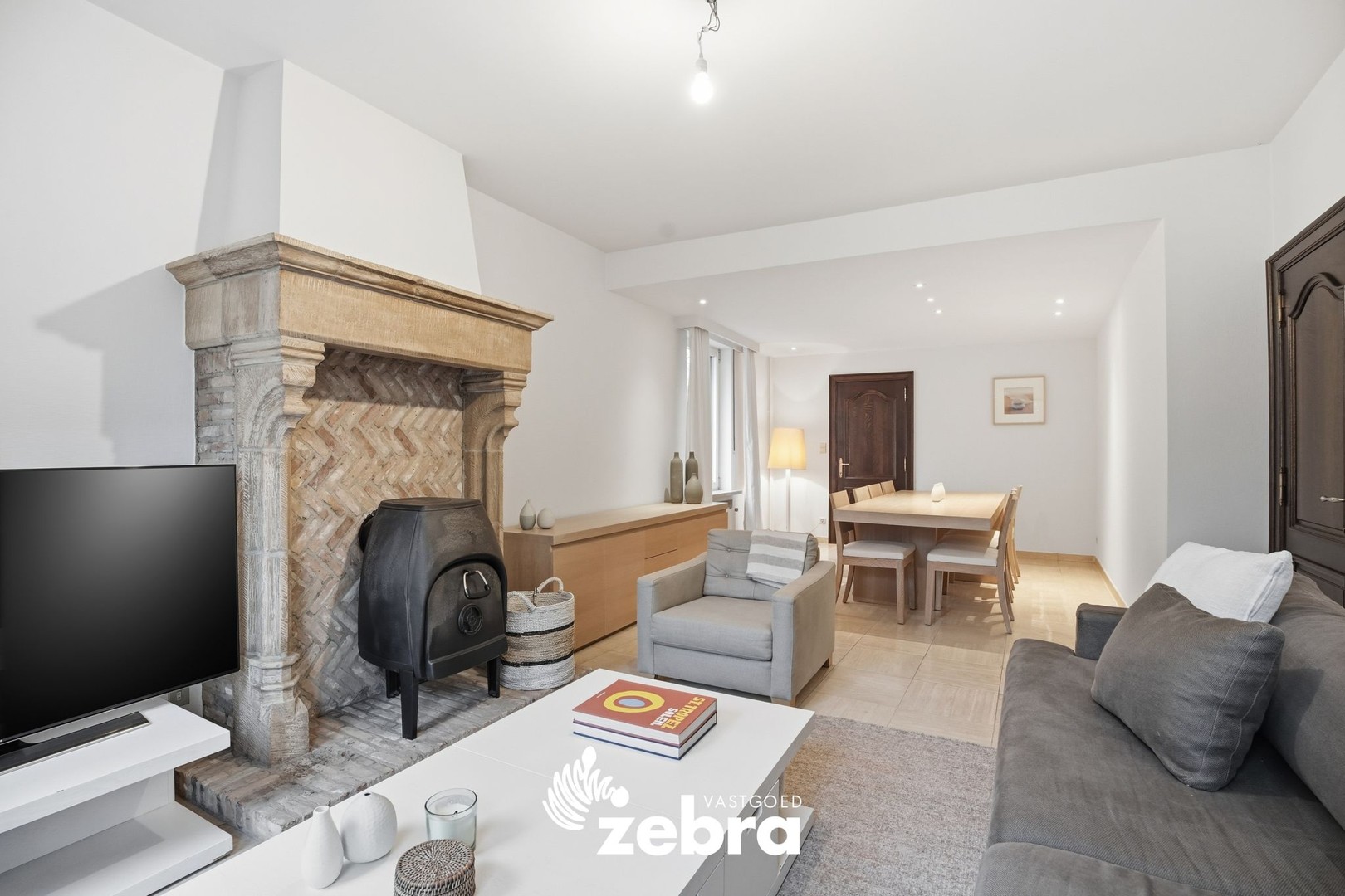 Stijlvolle, volledig gemeubelde karakterwoning in het centrum van Roeselare! - foto 4
