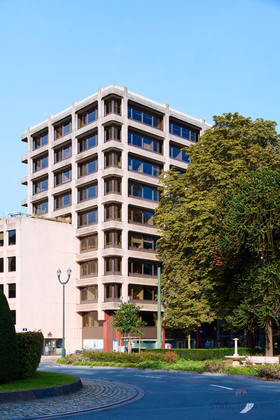 Gerenoveerde kantoren tussen 500 en 3000 m² – Louizalaan 523 - foto 1