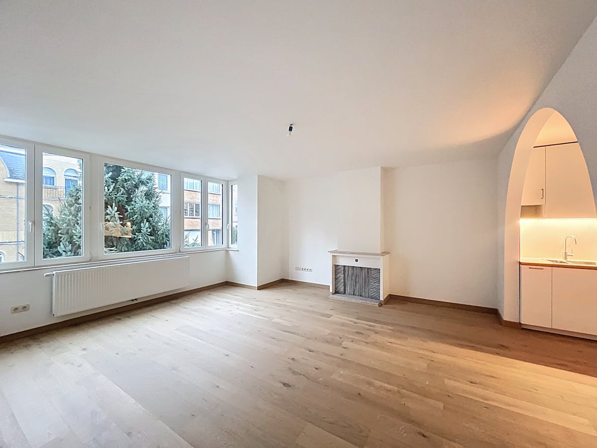 Julien Hanssens: Gerenoveerd 3-slpk appartement - foto 1