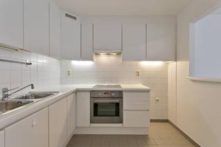 UITNODIGING BEZICHTIGING 22 FEBRUARI OM 10.00 UUR. GRAAG BEVESTIGING PER E-MAIL: info@demeester.euZeer licht en aangenaam één-slaapkamerappartement...