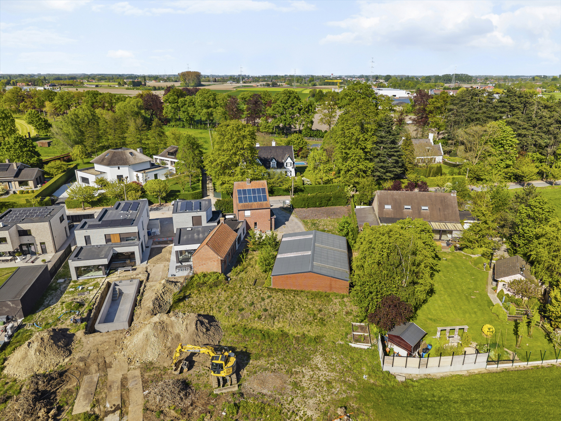 Toffe goedgelegen halfopen bebouwing met loods van 180m²! - foto 5