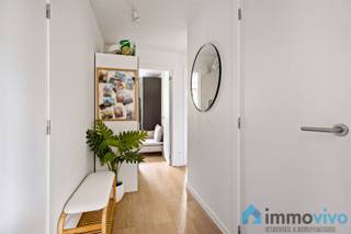 Algemeen:Op een centrale locatie te Hove vinden we dit quasi nieuwbouw appartement met 2 slaapkamers en terras.Het appartement is gelegen op de...