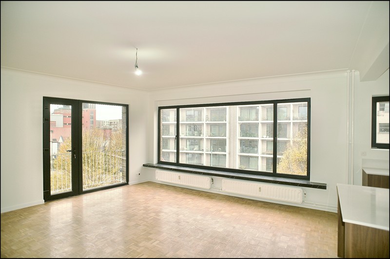 Instapklaar en lichtrijk appartement op toplocatie! - foto 4