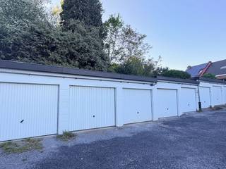 Bent u op zoek naar een veilige en ruime garagebox in het hart van Leuven? Deze box, gelegen aan de Ierse-Predikherenstraat is...