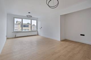 Ontdek dit prachtige, instapklare appartement op de 2de verdieping van een klein, verzorgd gebouw. Hier woon je rustig, maar toch met alles...